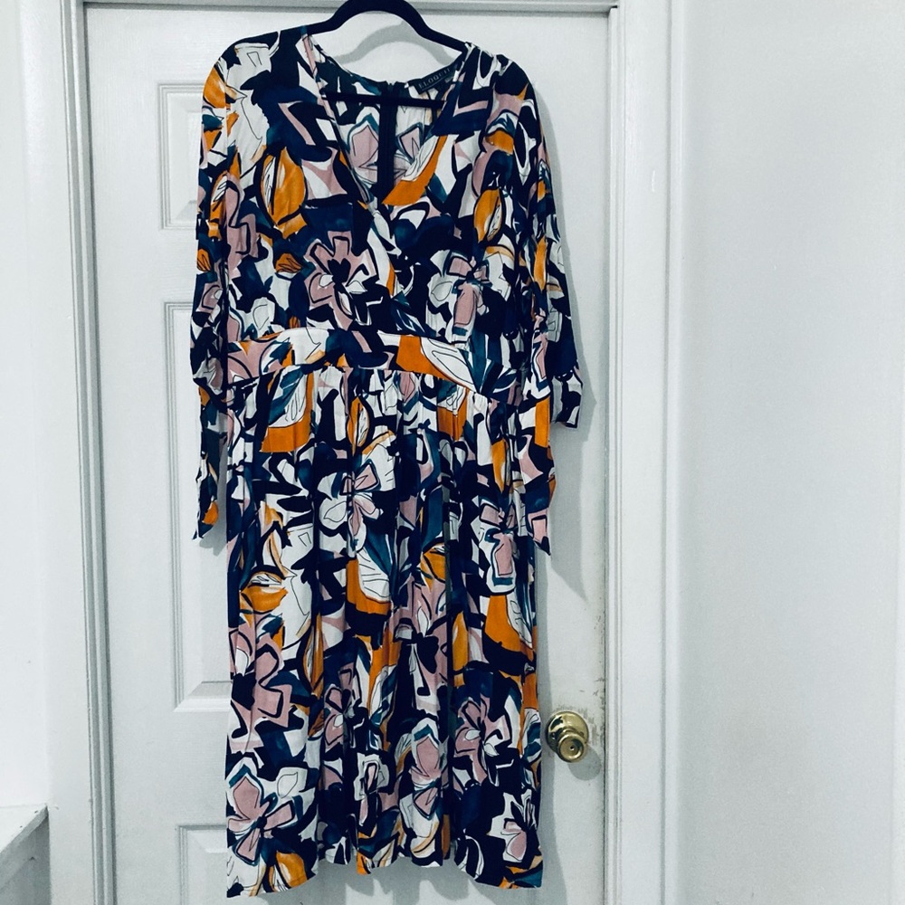 Floral Print V-Neck Dress